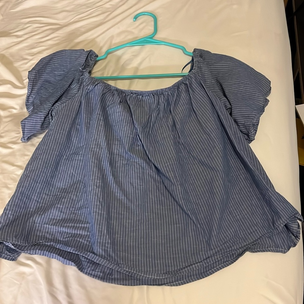 Blue Express top